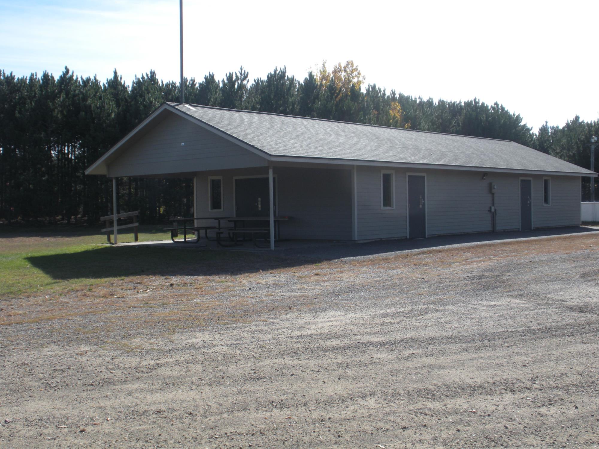 Photo of Putnam Heights Shelter exterior