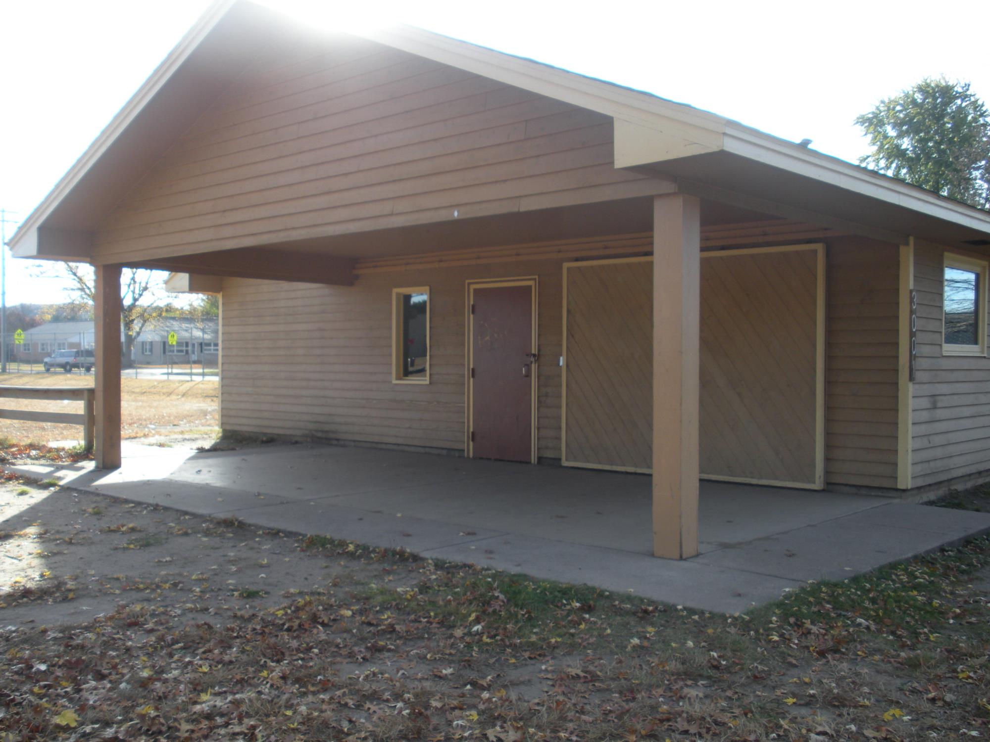 Photo of Sam Davey Shelter exterior