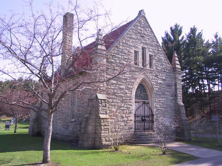 Photo of Putnam Chapel exterior